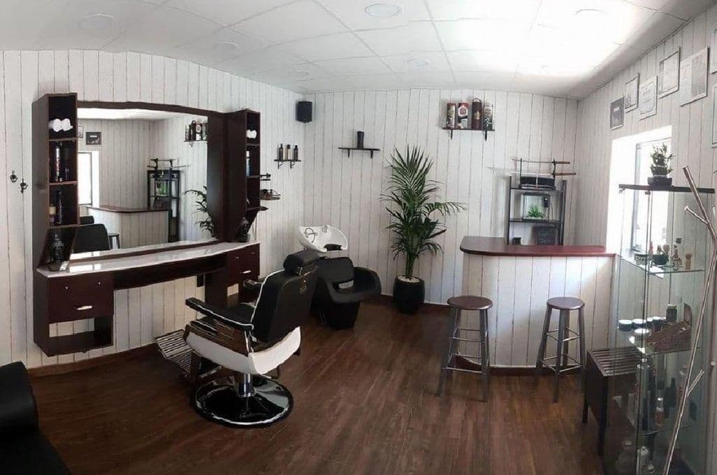 Fuentes Peluquería De Caballeros & Barbershop — barbería en Los Barrios