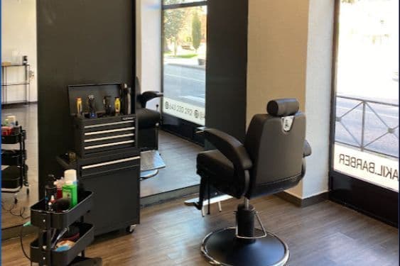 Akil.barber — barbería en Pinto