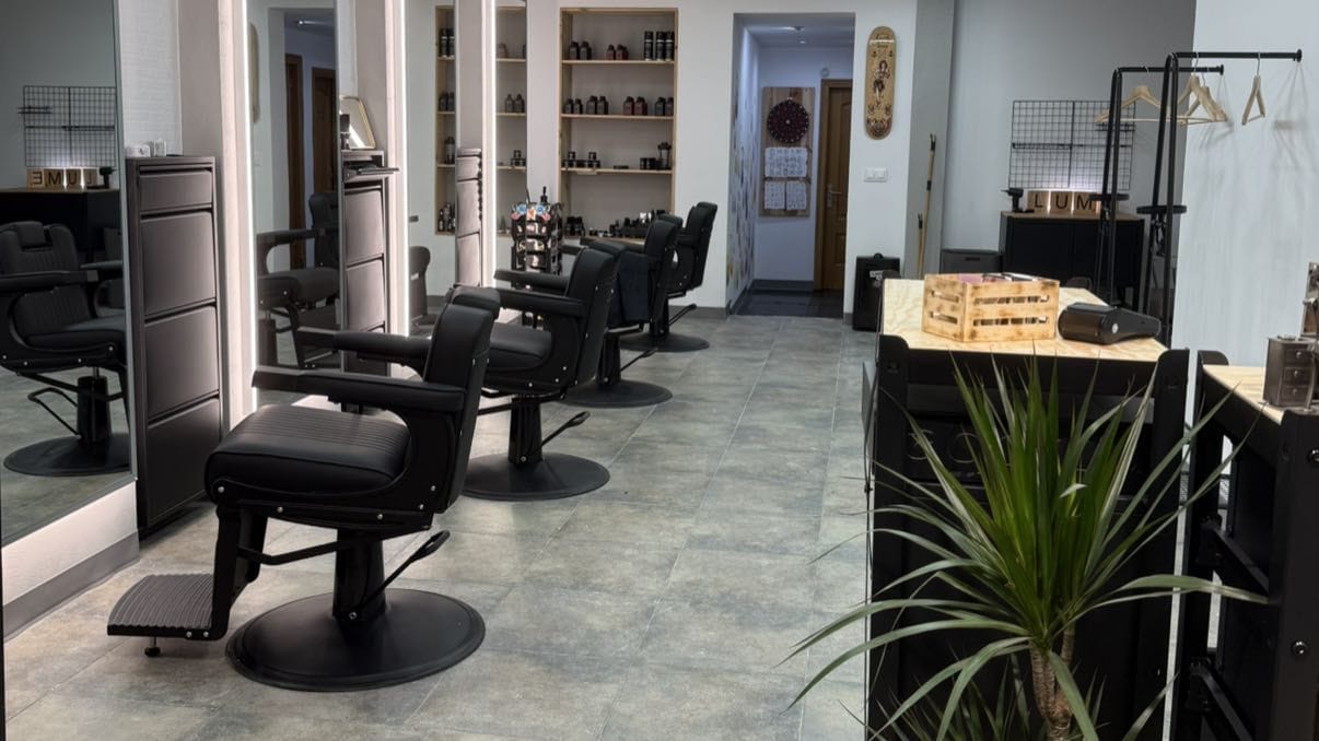 Barbería Lume Tattoo Estudio — barbería en A Coruña