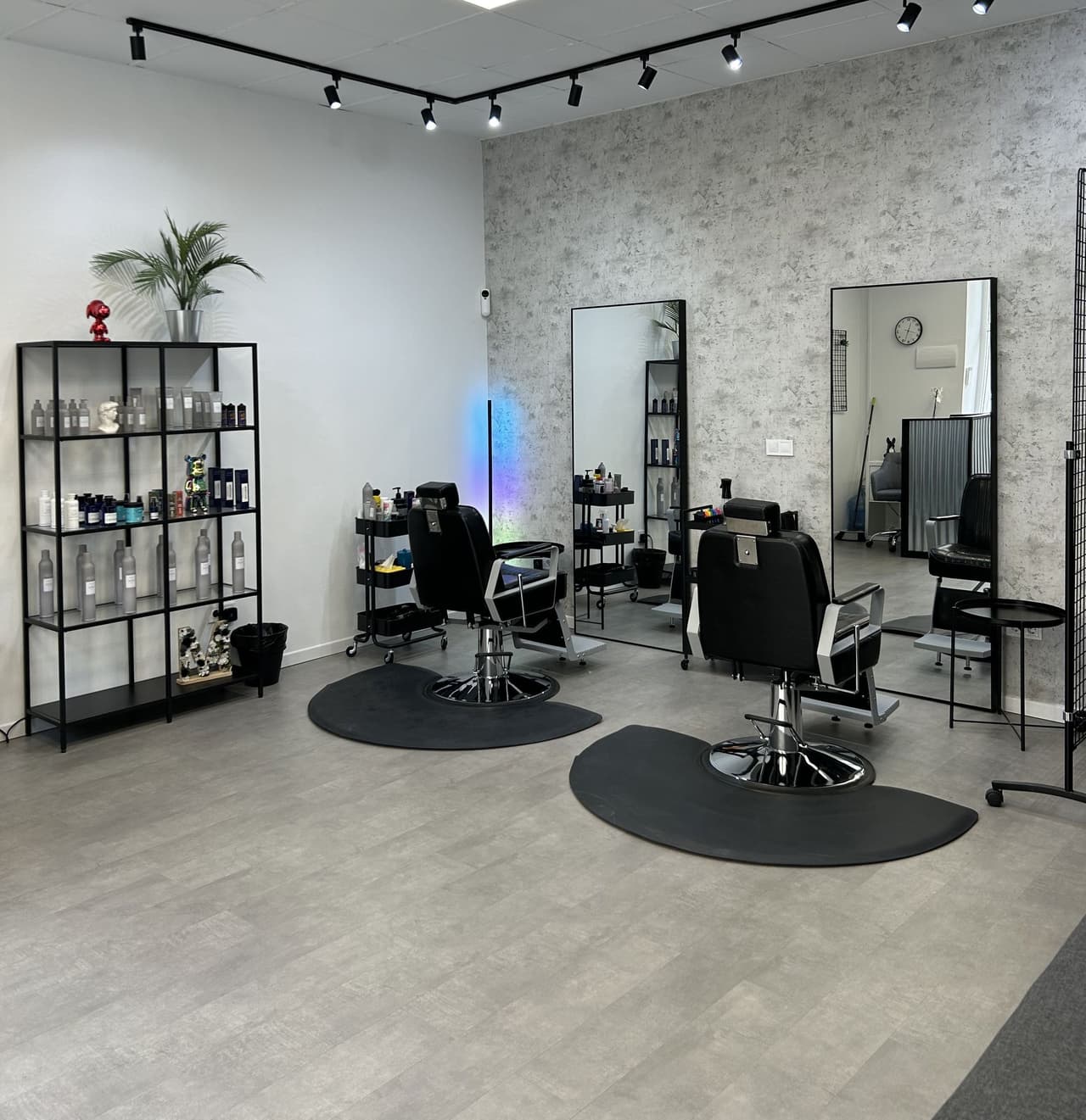 Mr.Monthains Hair Studio — barbería en Catarroja