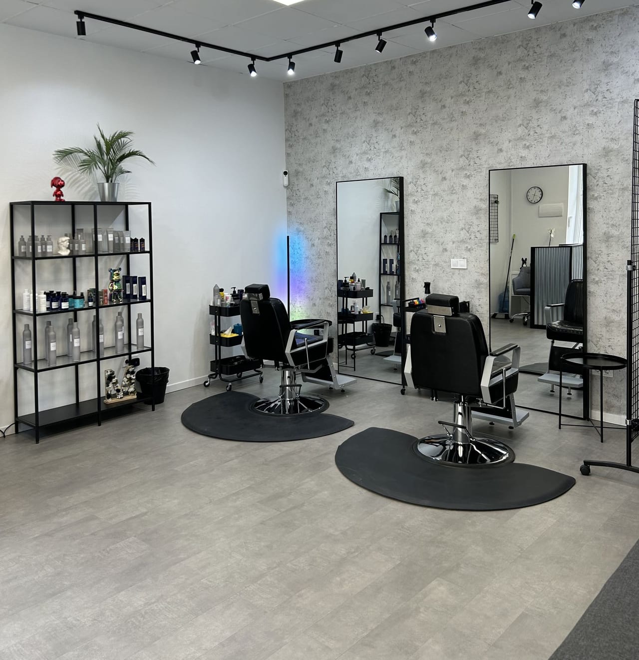 Mr.Monthains Hair Studio — barbería en Catarroja