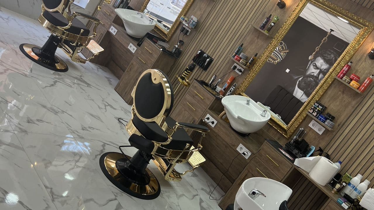 BARBERSHOP LA FAMA FUENLABRADA — barbería en Fuenlabrada