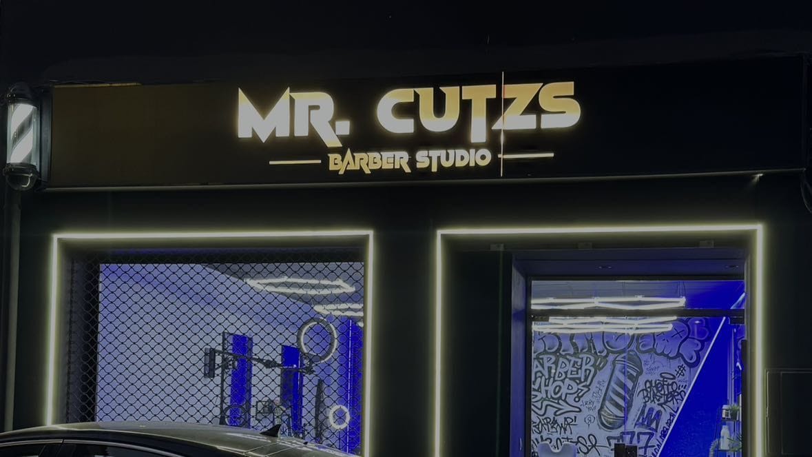 Mr Cutzs Barber Studio — barbería en Paiporta