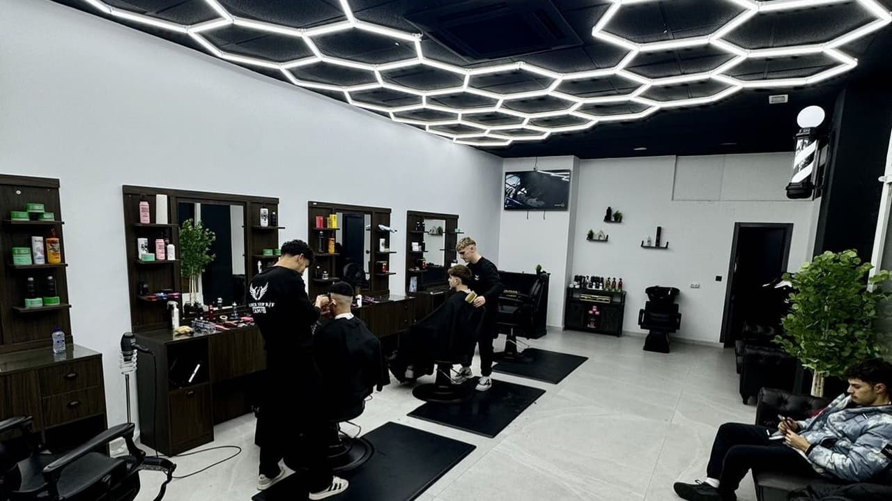 Rif barbershop campus — barbería en Salamanca