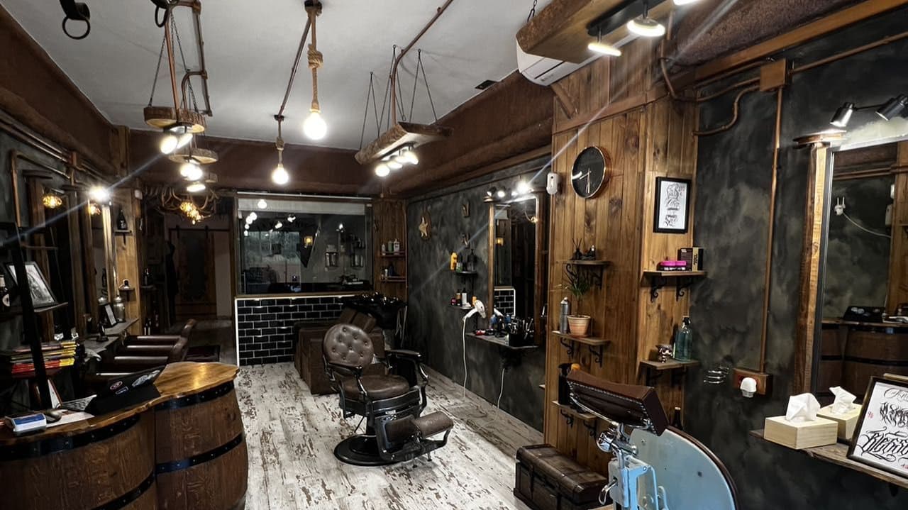 LA PERLA NEGRA (Barber Sávio) — barbería en Esplugues de Llobregat