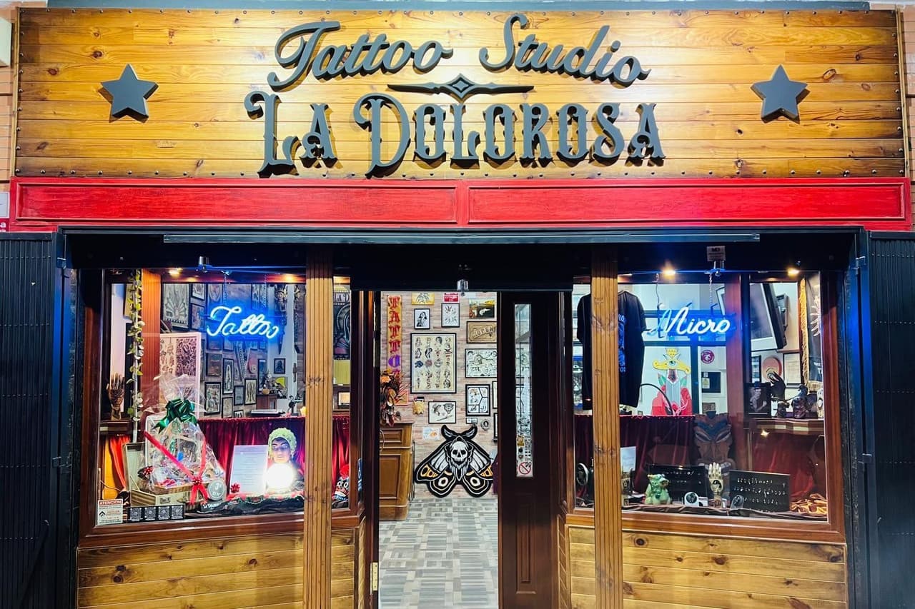 La Dolorosa Tattoo Studio — barbería en Sevilla