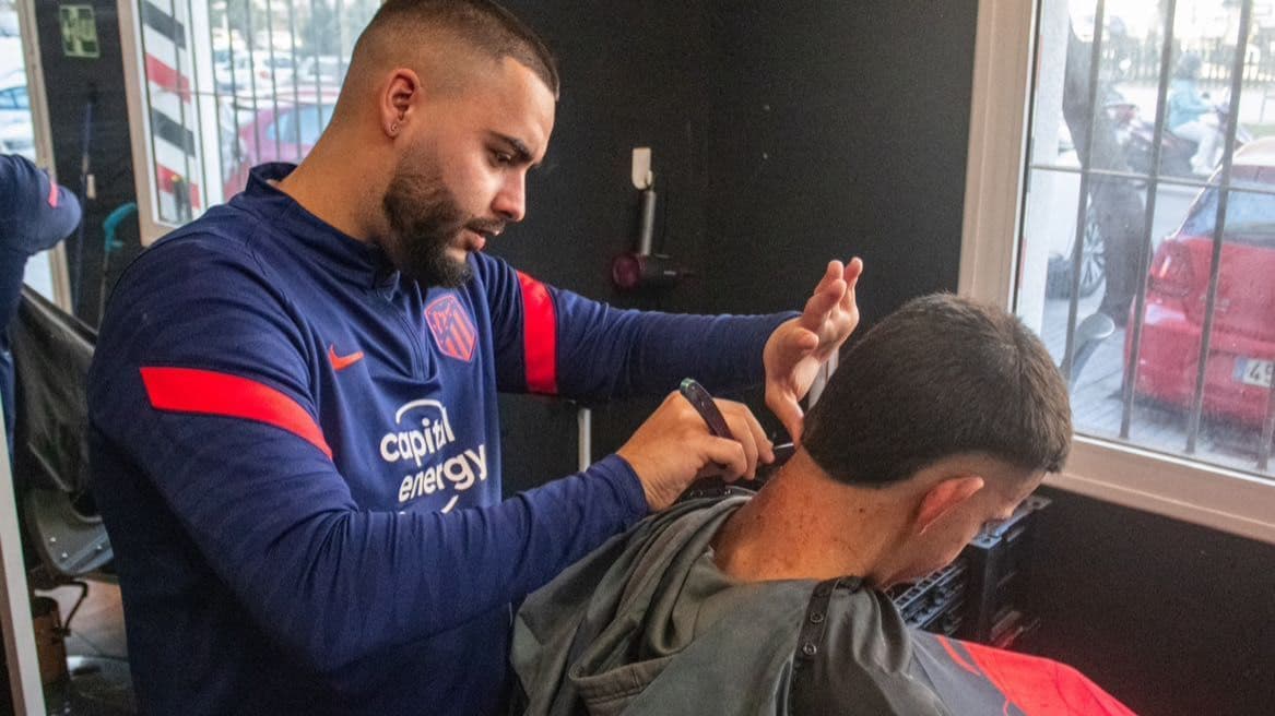 MG BARBERIA — barbería en San Fernando