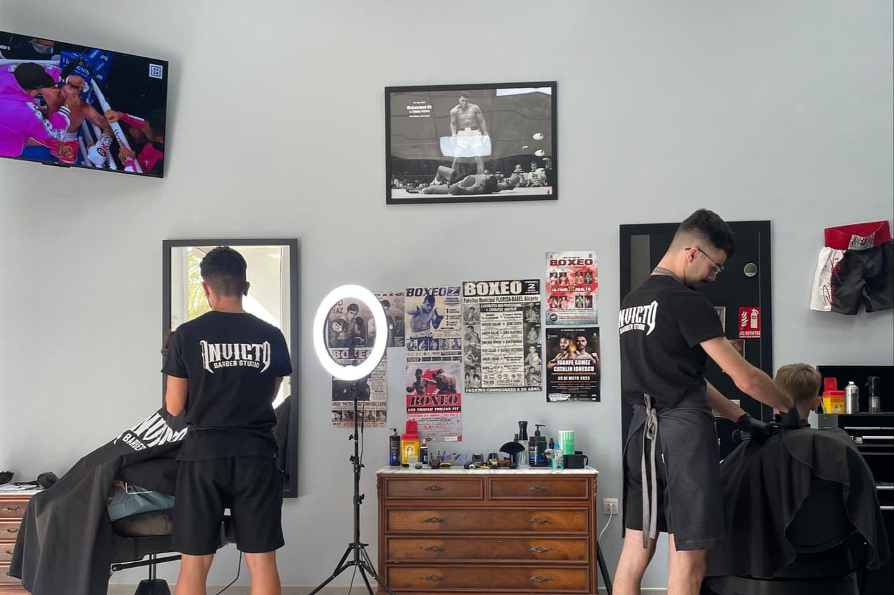 Invicto Barber Studio — barbería en Alicante