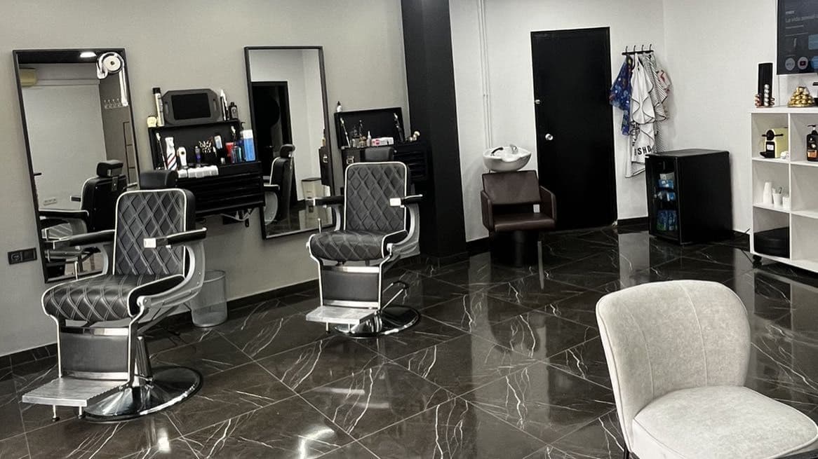Barber Korner Studio — barbería en Cubelles