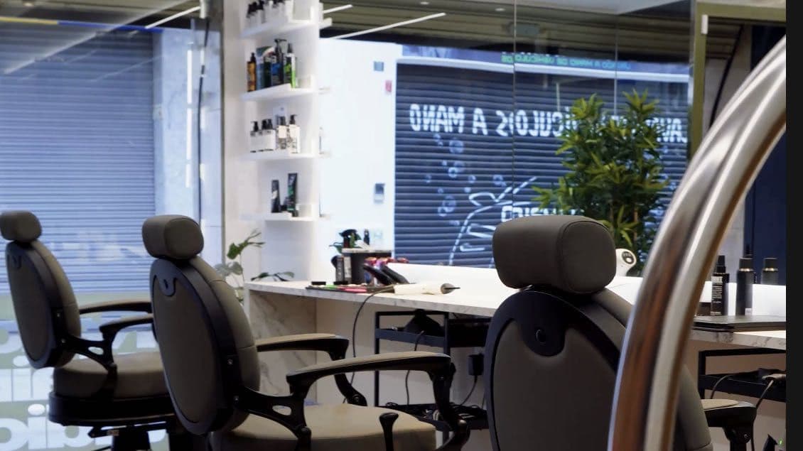 RETO HAIR STUDIO — barbería en Granollers