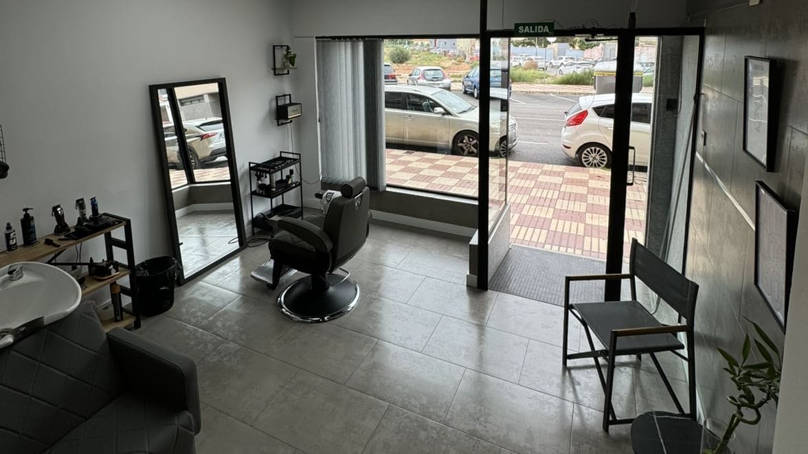 Del Estero Barberia — barbería en Puçol