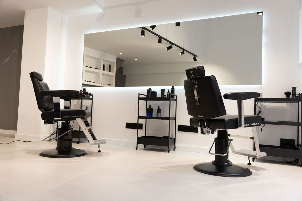 Esencia Men Studio — barbería en 08800