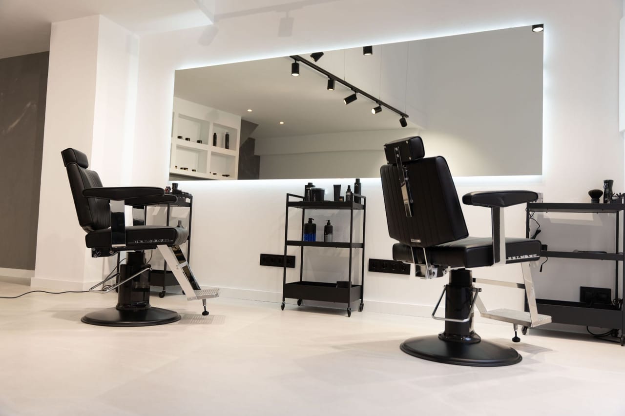 Esencia Men Studio — barbería en 08800