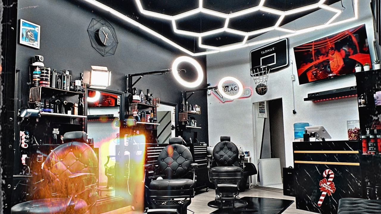 Barbería Black Diamond (VIGO) 🚨 — barbería en Vigo