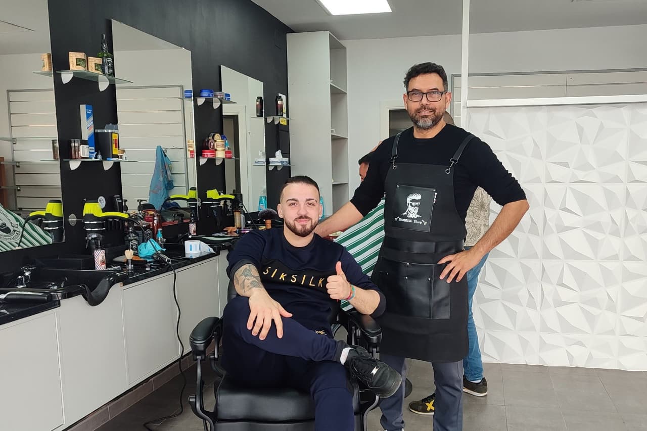 La Barbería De La Esquina — barbería en Sant Boi de Llobregat