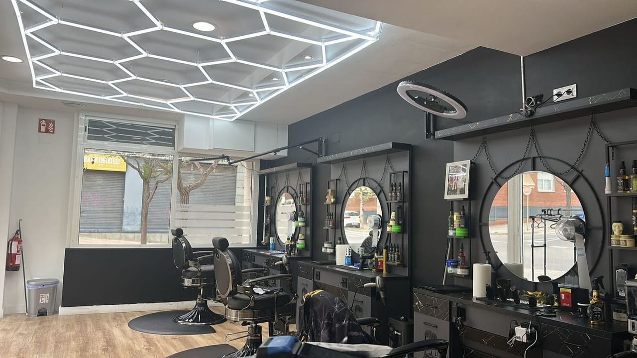 AM Barber Shop — barbería en Sant Feliu de Llobregat