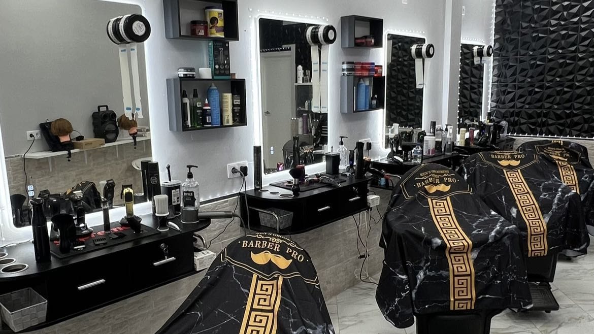 Barberia Hamza 1.0 — barbería en Fuensalida