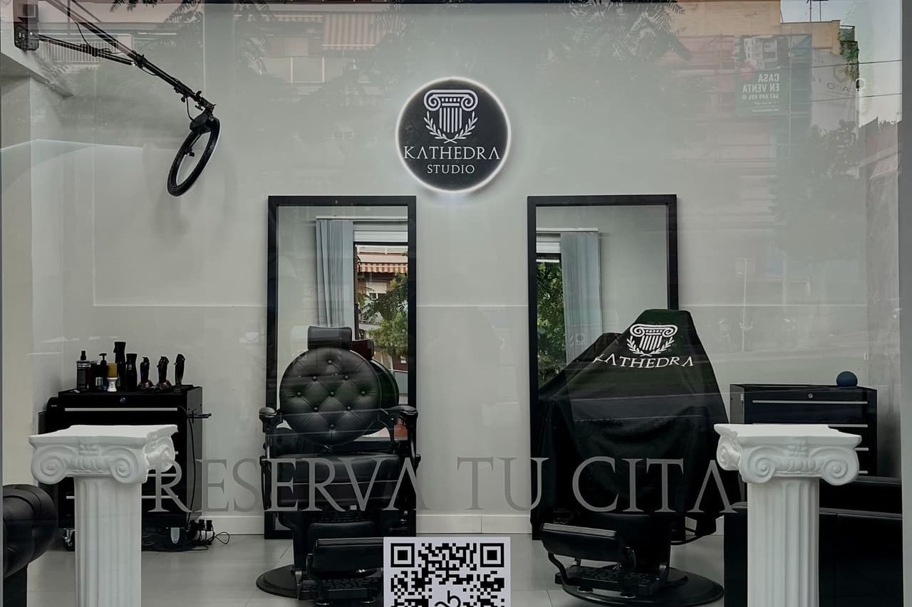 KATHEDRA TATTOO BARBER — barbería en Cornellà de Llobregat