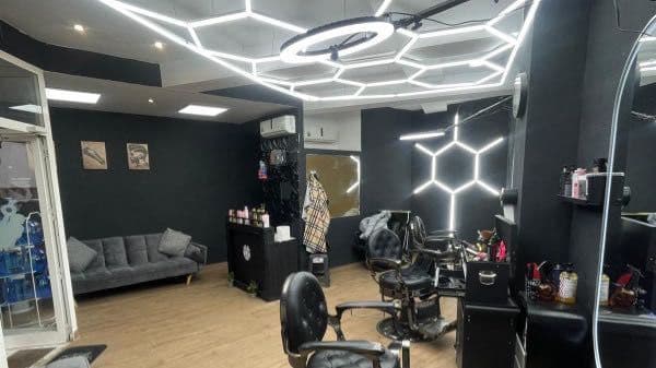 Bravo barberr — barbería en Aldaia