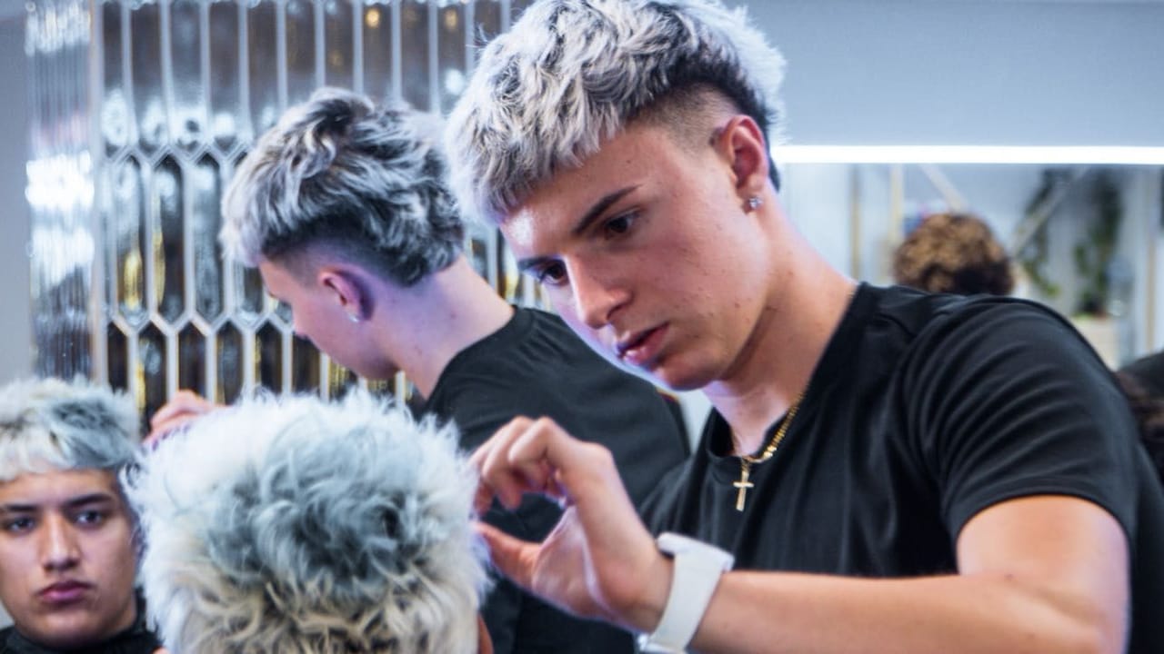 MAAAURIBARBER — barbería en Cambrils