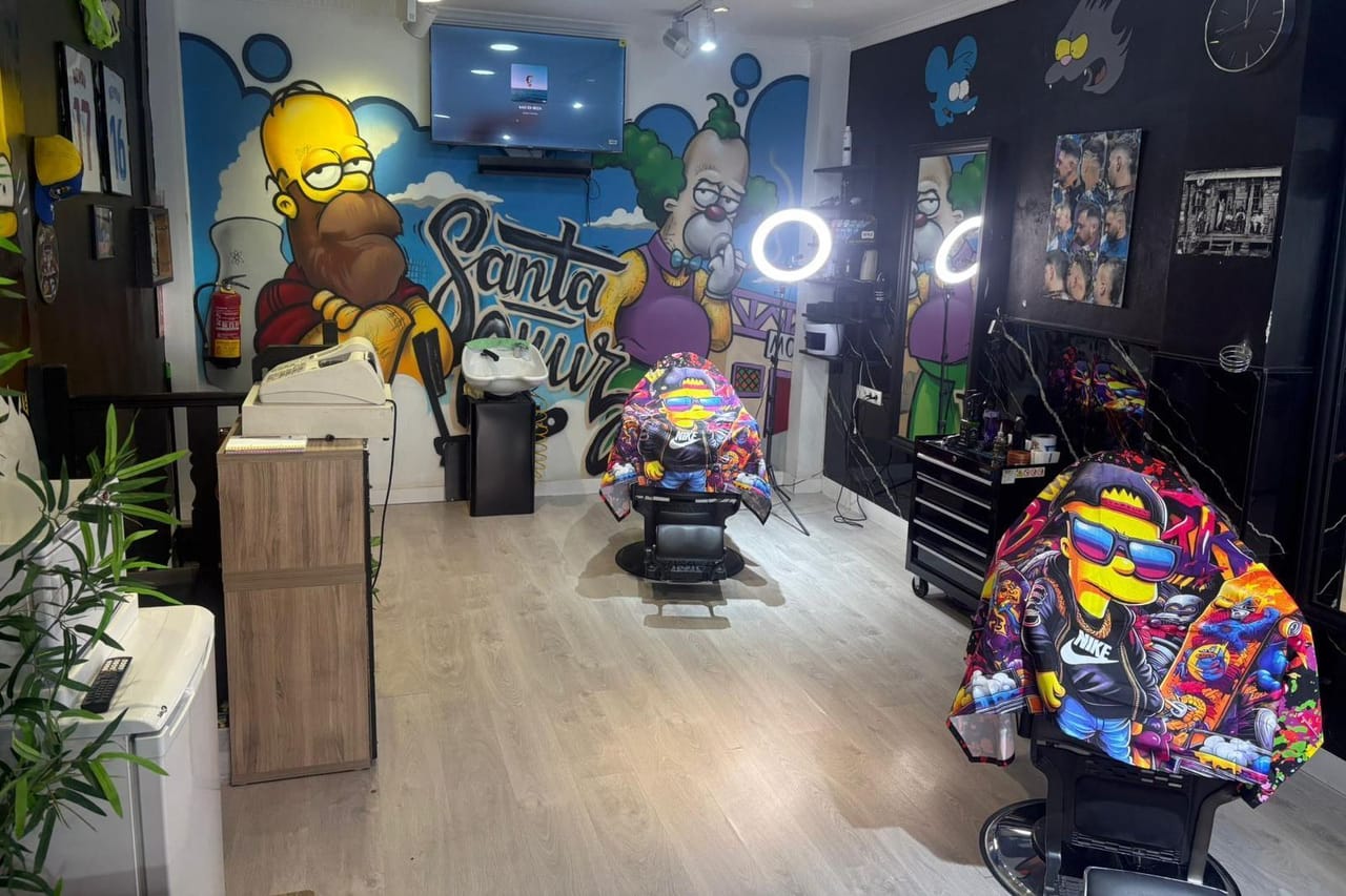 Santa Cruz barberia — barbería en 28026