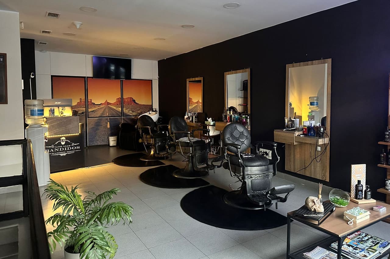 Los mas Bandidos Barbershop — barbería en 28440