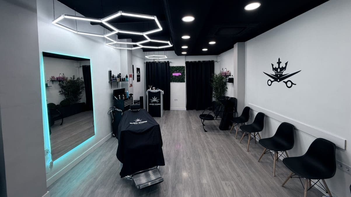 Rivera Barber Hair Studio — barbería en Villa de Otura