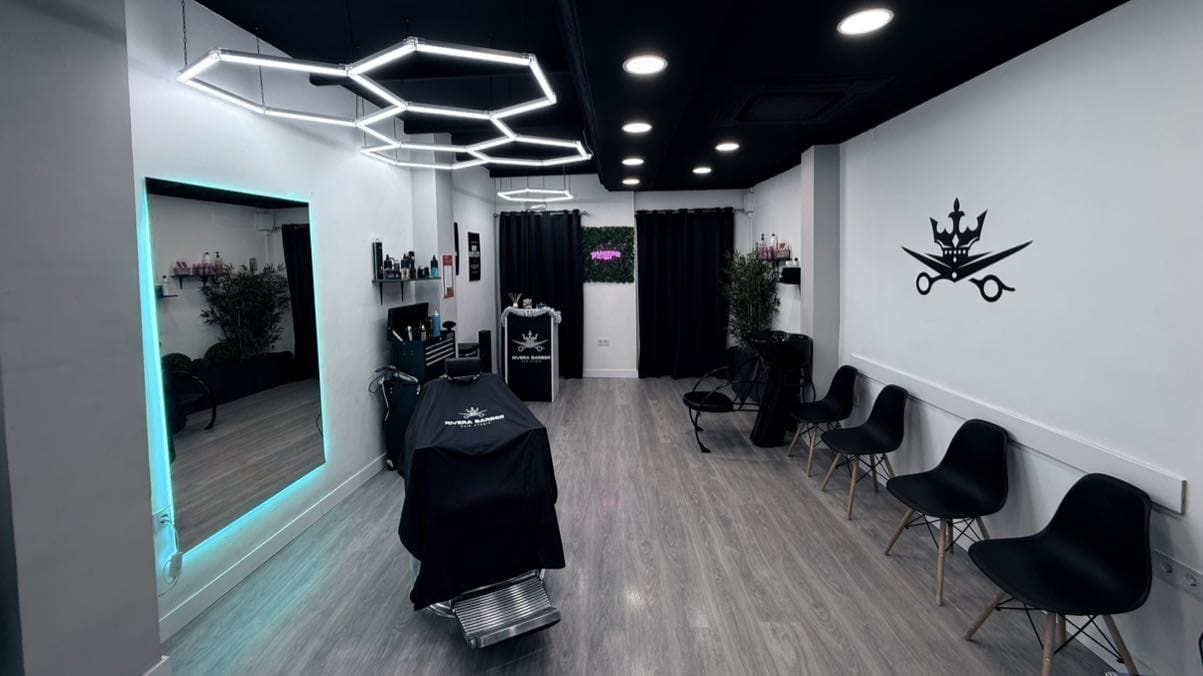 Rivera Barber Hair Studio — barbería en Villa de Otura