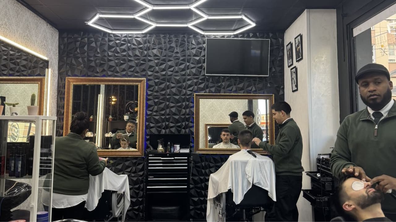 CRISTHIAN BARBERSHOP — barbería en Ribadeo