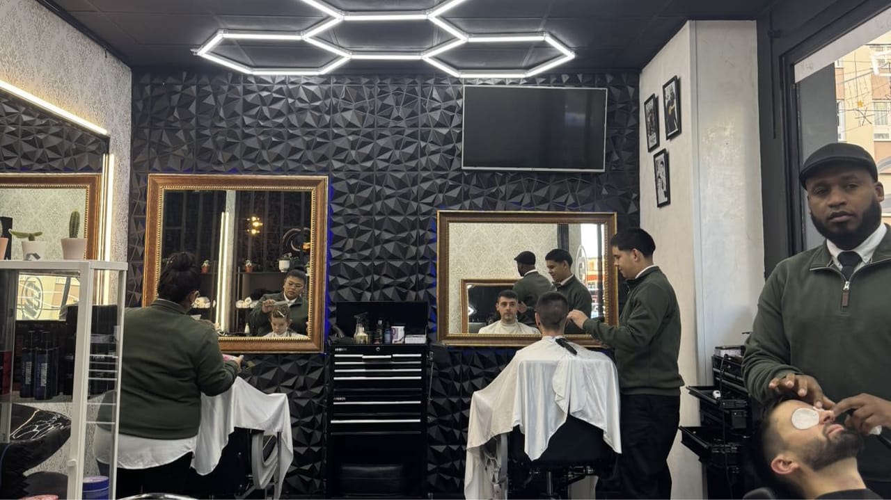 CRISTHIAN BARBERSHOP — barbería en Ribadeo