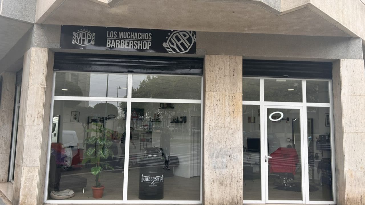 LOS MUCHACHOS BARBER SHOP — barbería en Cambrils