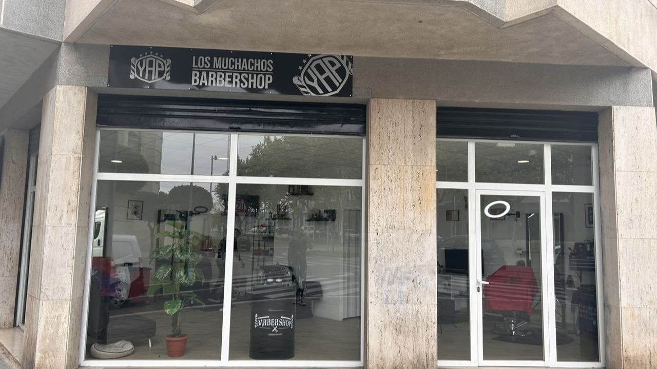 LOS MUCHACHOS BARBER SHOP — barbería en Cambrils