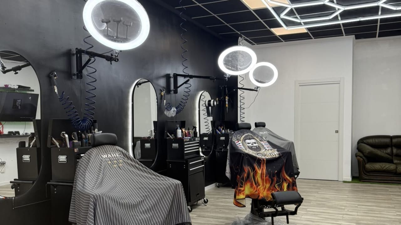 Corte &Flow Barber Shop — barbería en Málaga