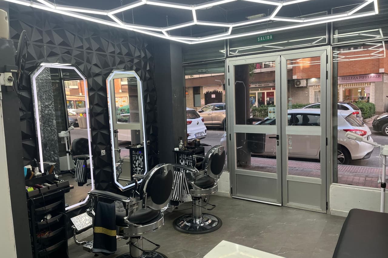 JRbarbershop — barbería en Alcalá de Henares