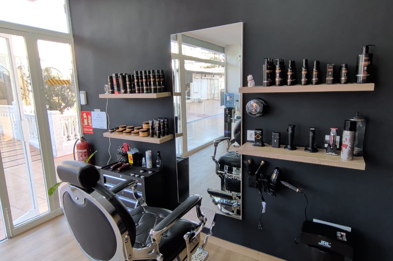 Barber & Nail CD — barbería en San Bartolomé de Tirajana