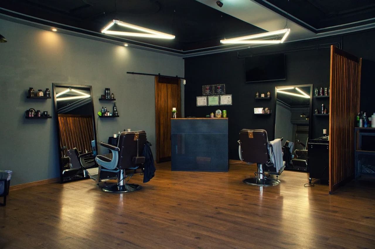 BD Barbers — barbería en Mora