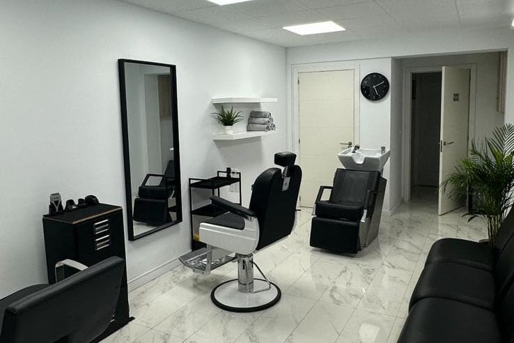 RENO'S STUDIO | Hair & Beauty salon for MEN — barbería en Castelldefels