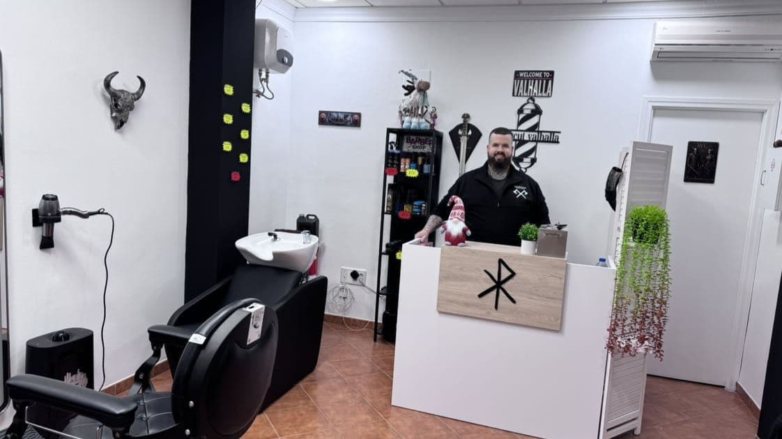 VALHALLA Hair Cut — barbería en Churriana de la Vega