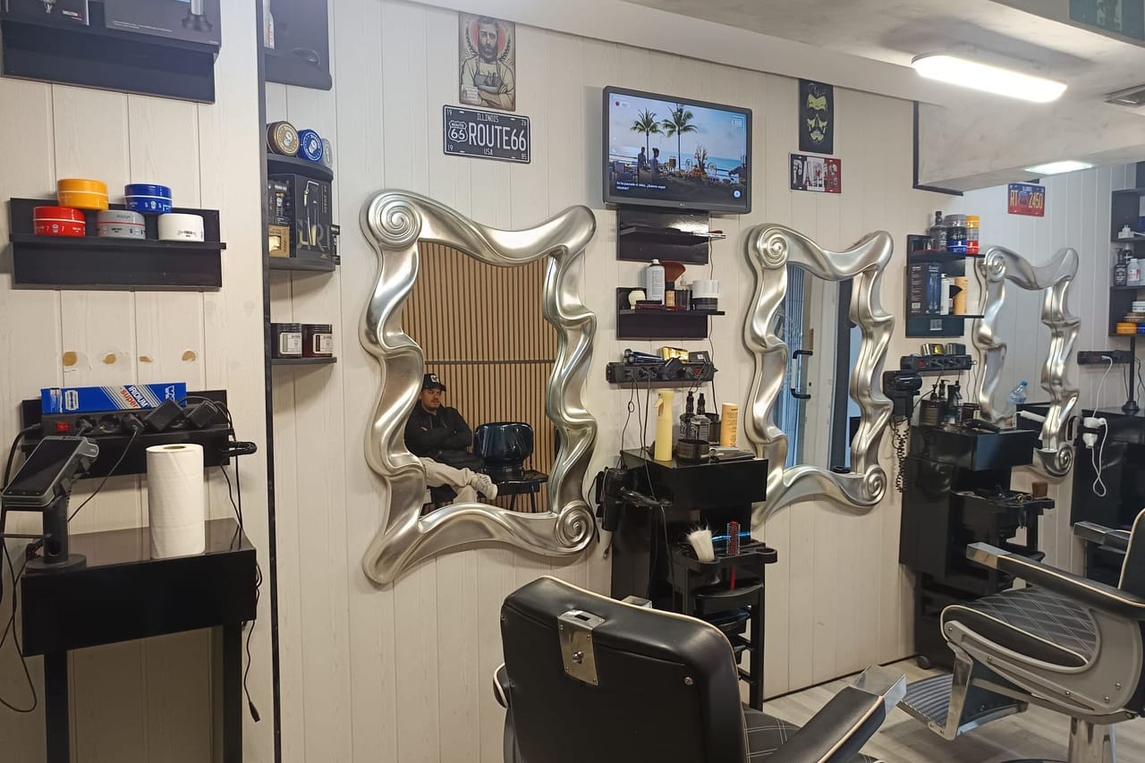 Barber shop 1 — barbería en Sant Boi de Llobregat