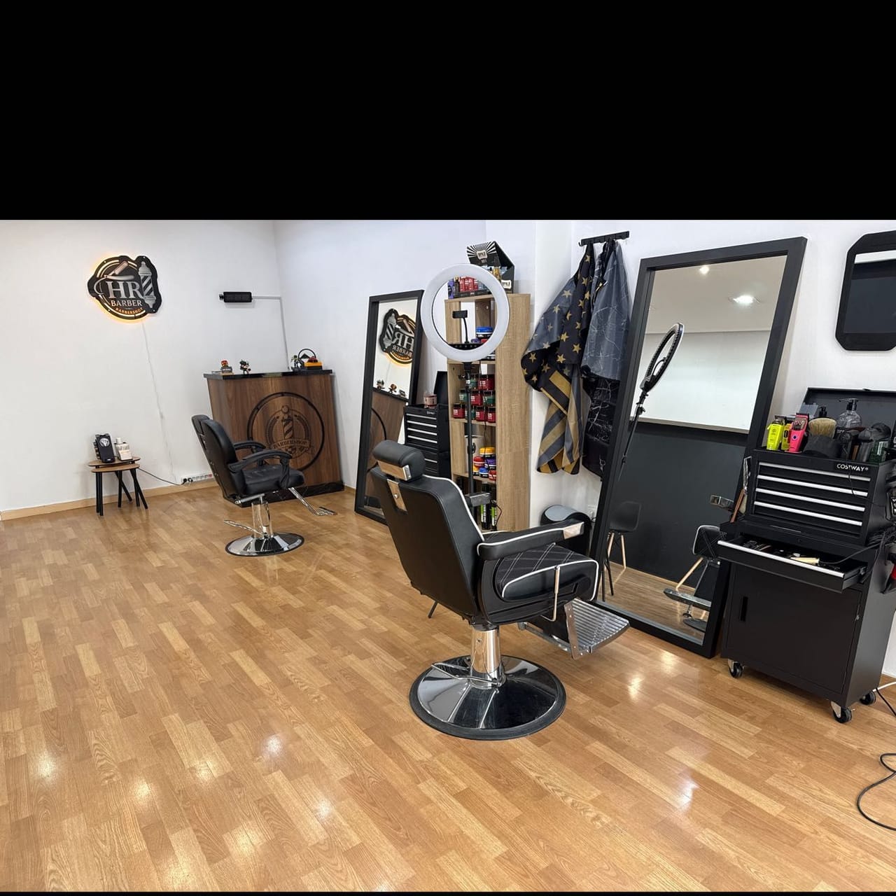 HR BARBER — barbería en Ibi