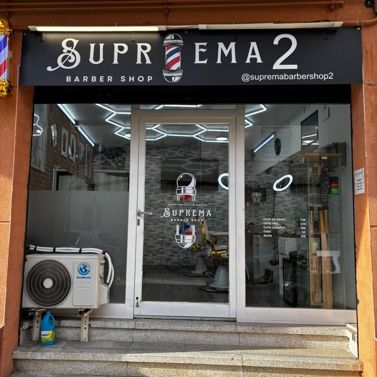 Suprema 2 Barbershop — barbería en Gavà