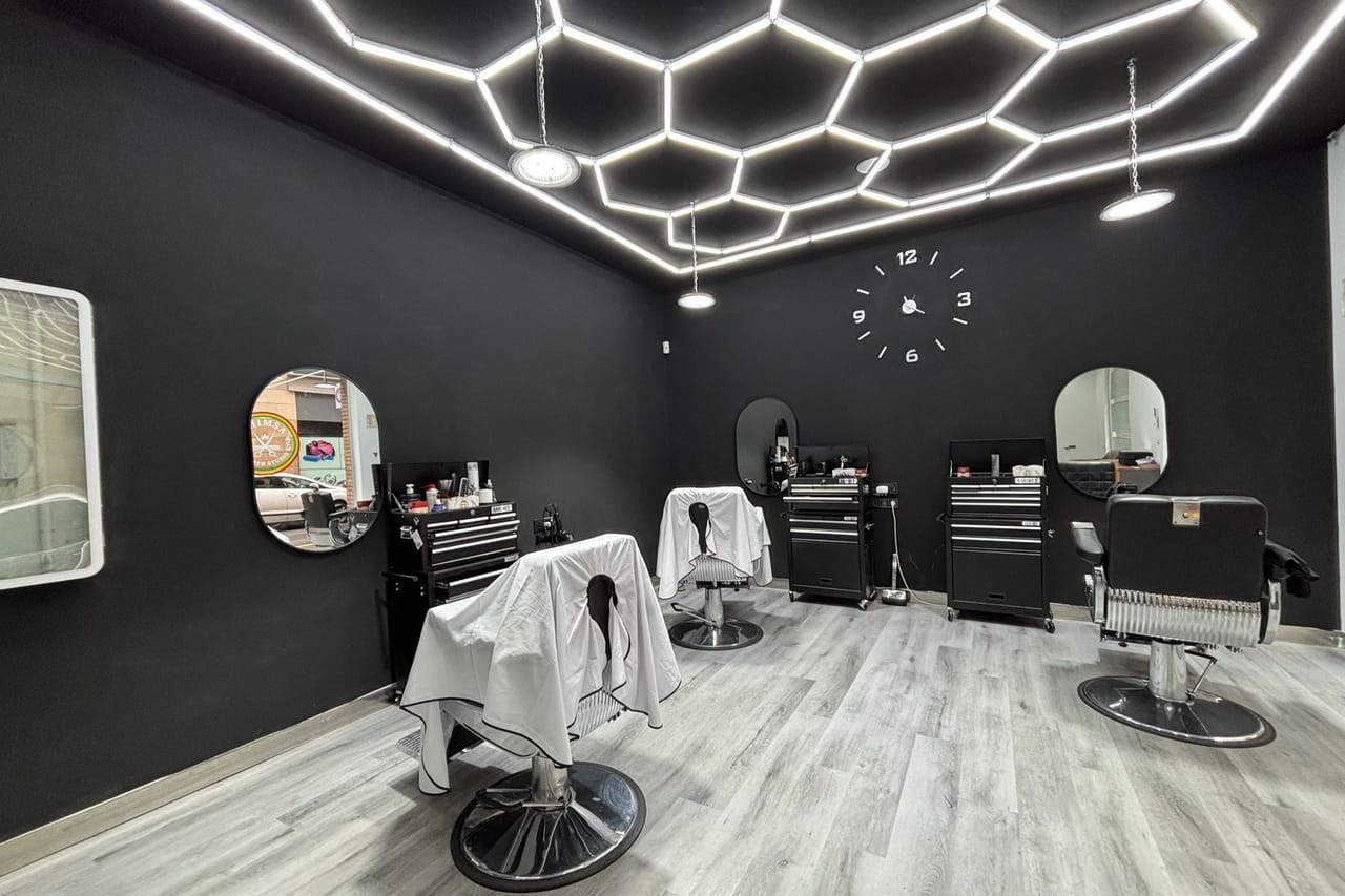 Barbería Ahimsa — barbería en Torrent