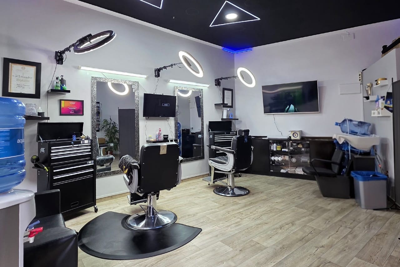 John ś Barber — barbería en Motilla del Palancar