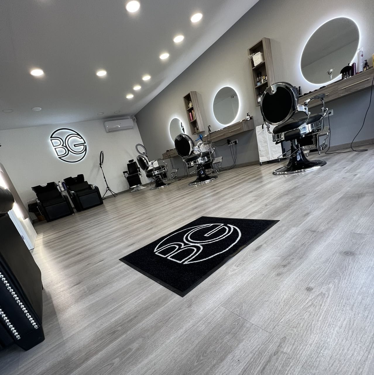 Barberia Gonzalo — barbería en Llinars del Valles