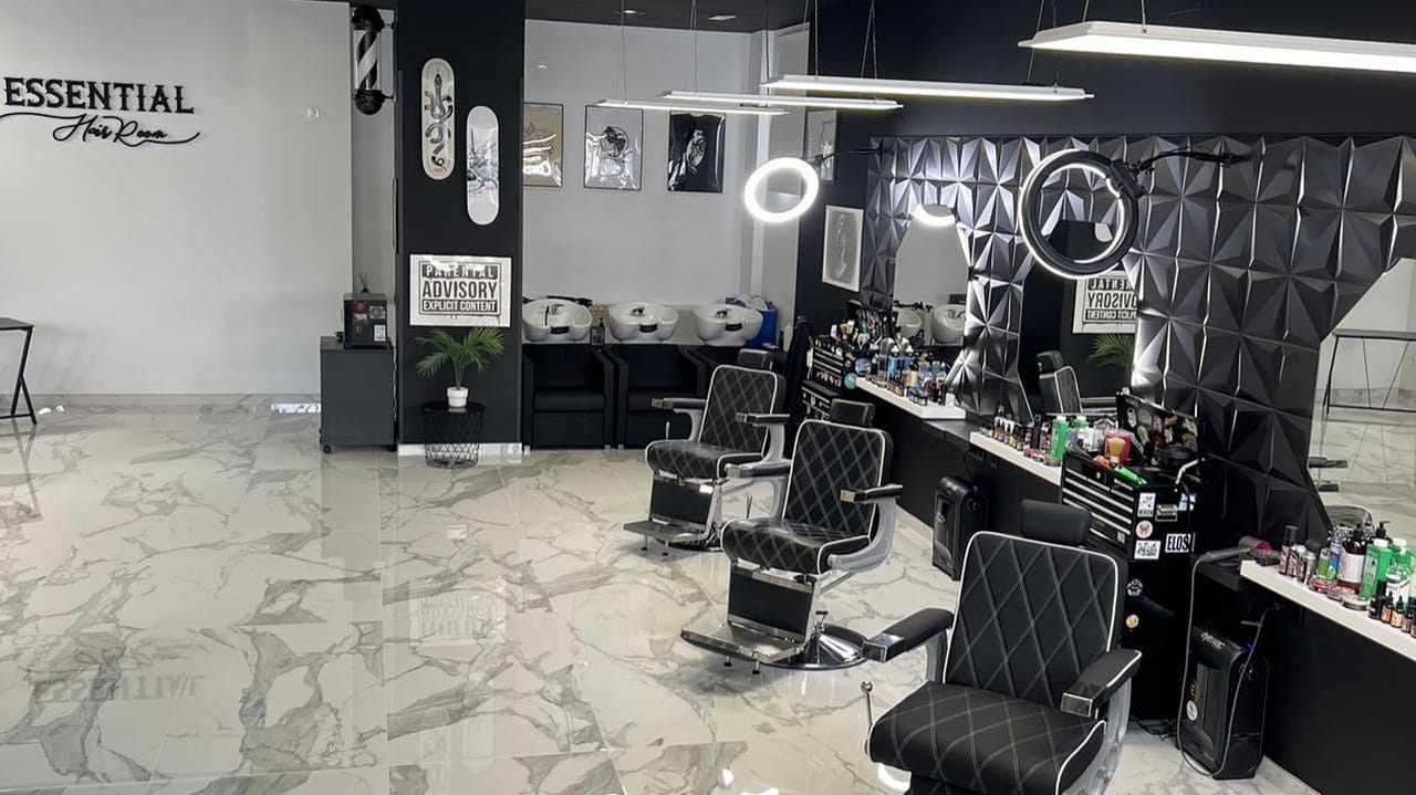Essential Hair Room — barbería en Cabanillas del Campo