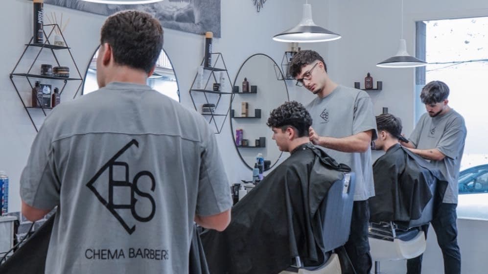 CHEMA BARBERS — barbería en La Puebla del Río