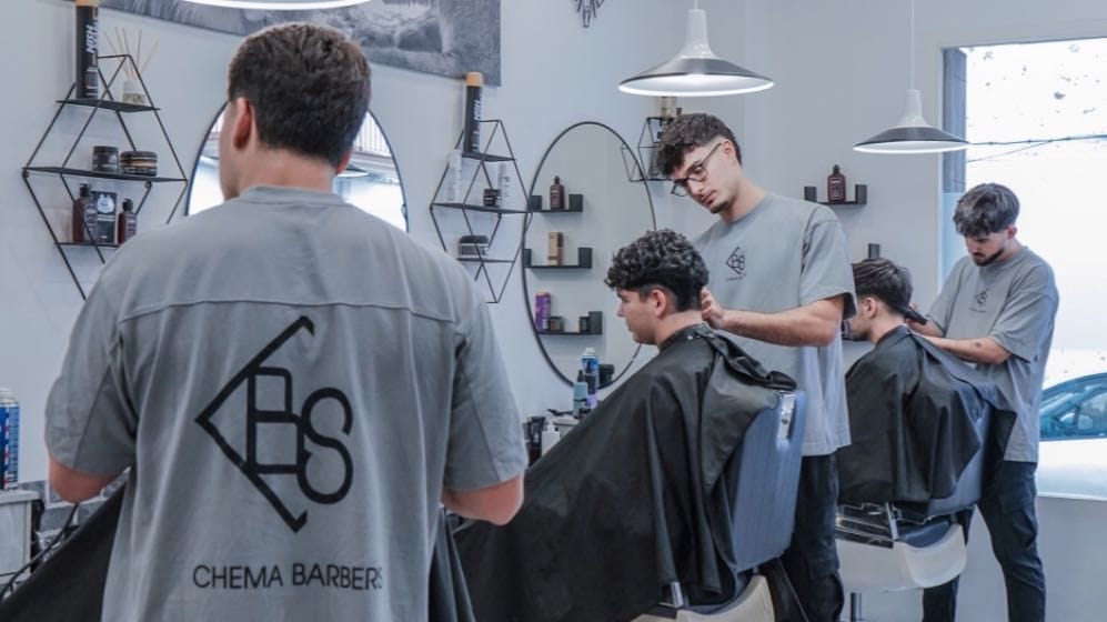 CHEMA BARBERS — barbería en La Puebla del Río