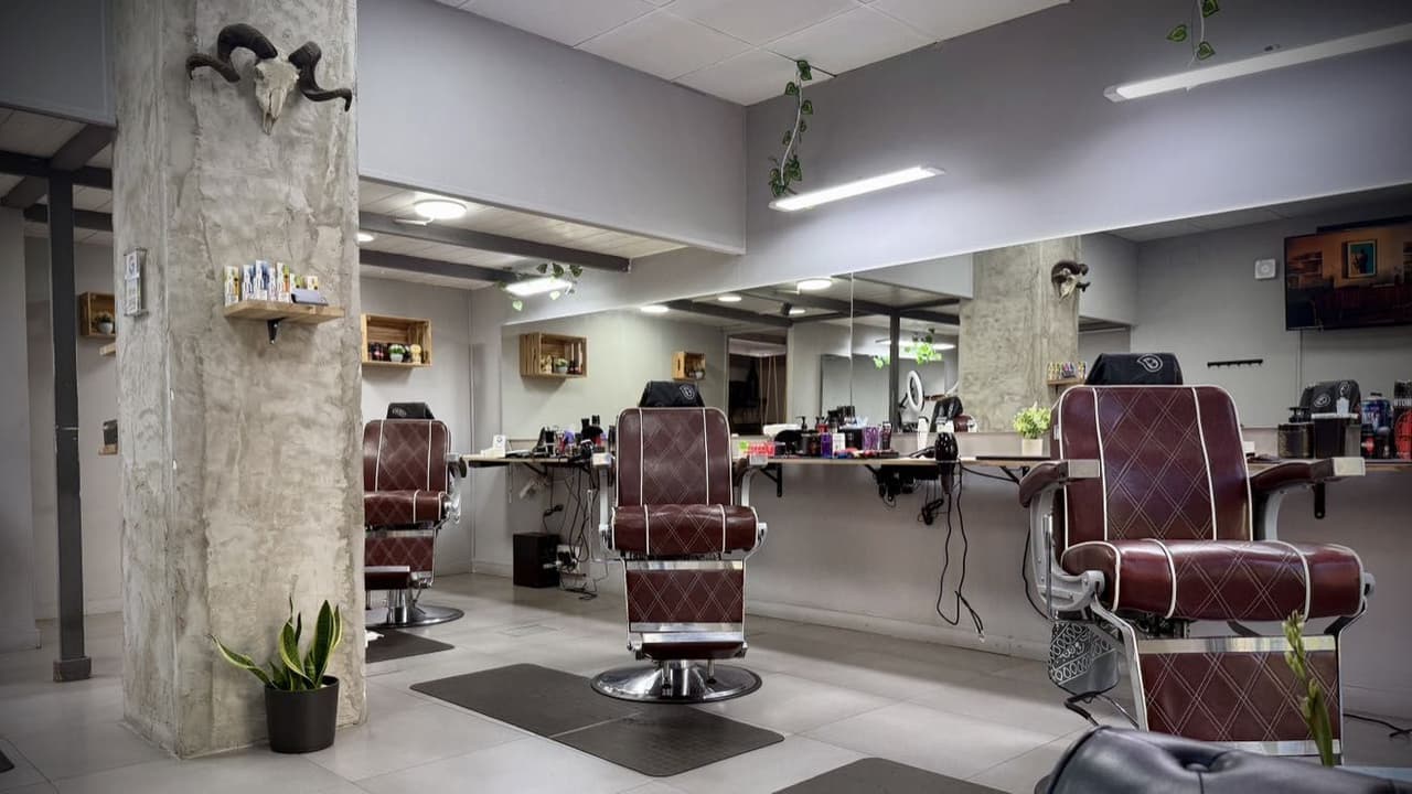 Johnny García Barber’S — barbería en Cáceres