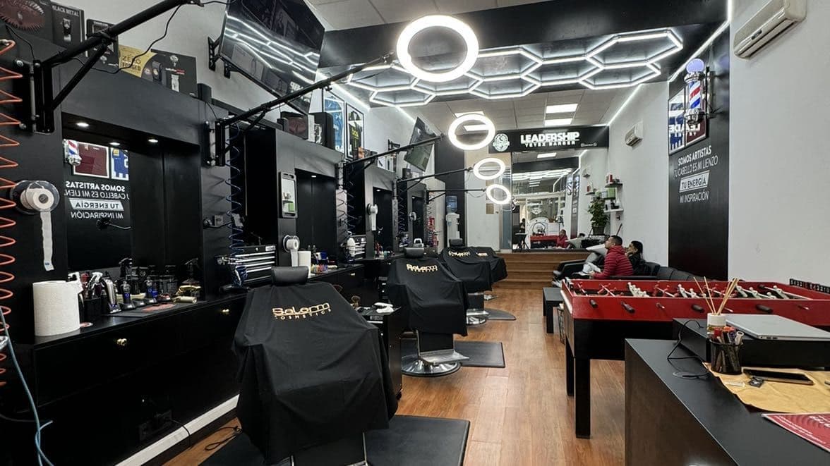 Leadership.city — barbería en Ourense