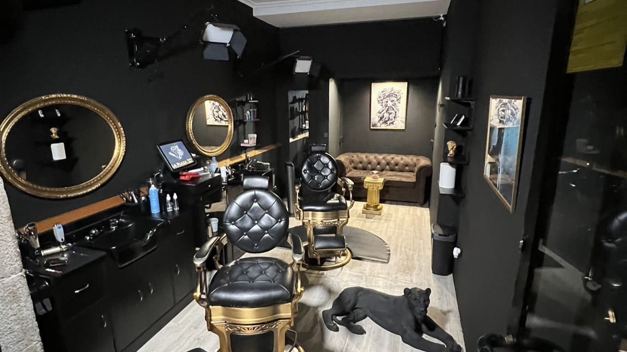 La Plaza Barbershop — barbería en Santander